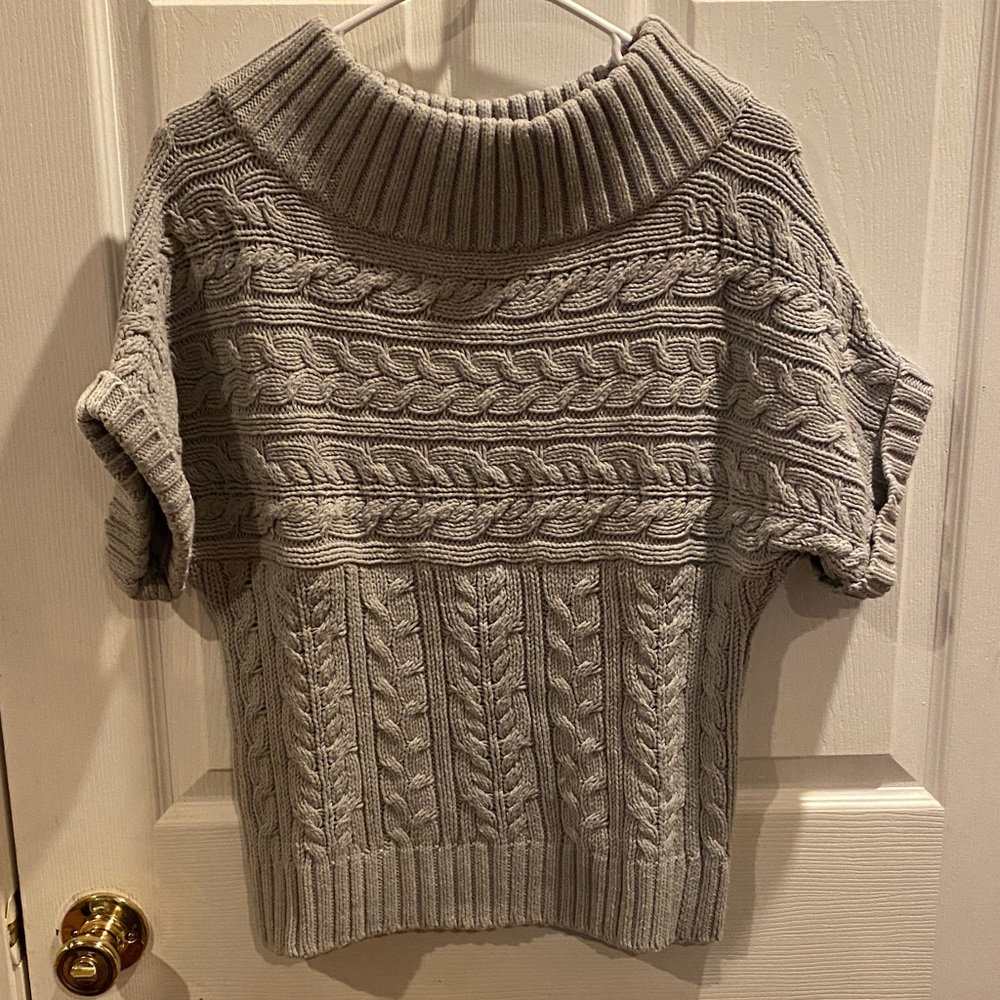 Express Gray Cable Knit Women's Sweater
766 - Picture 2 of 6